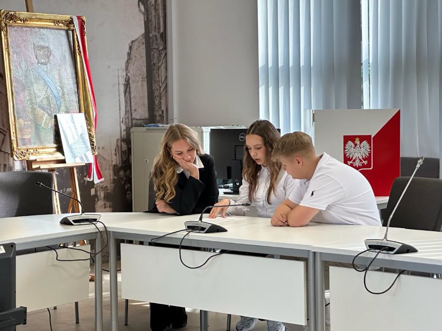 Skład młodzieżowej rady uzupełniony. Wybrano nowe prezydium